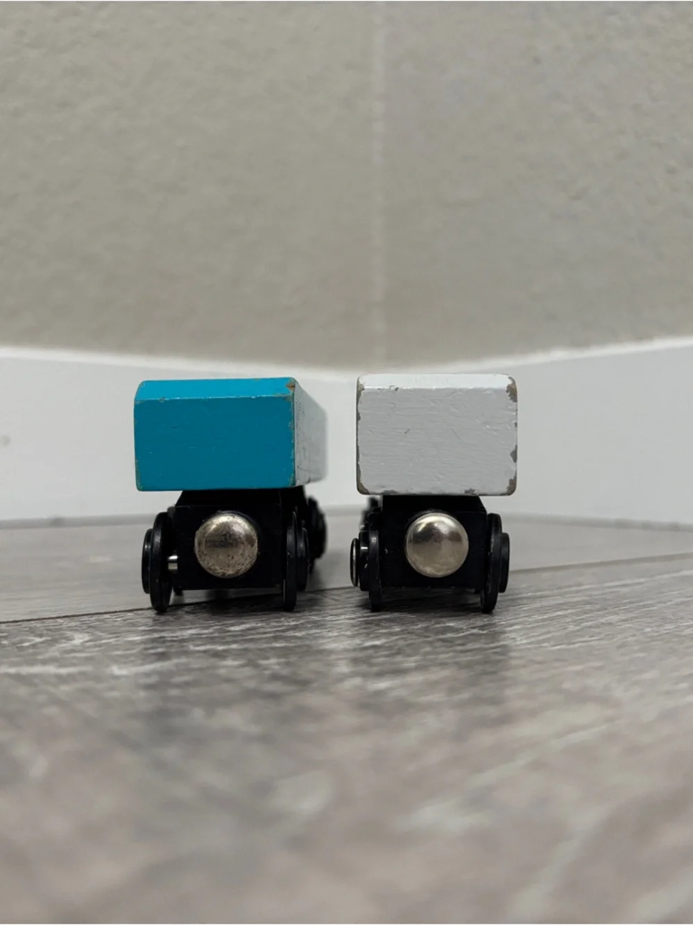 Battat Wooden Coaches - Blue & White